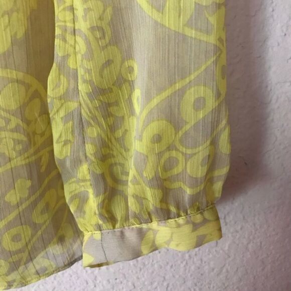 NWOT. Banana Republic sunny yellow sheer blouse - Picture 6 of 7